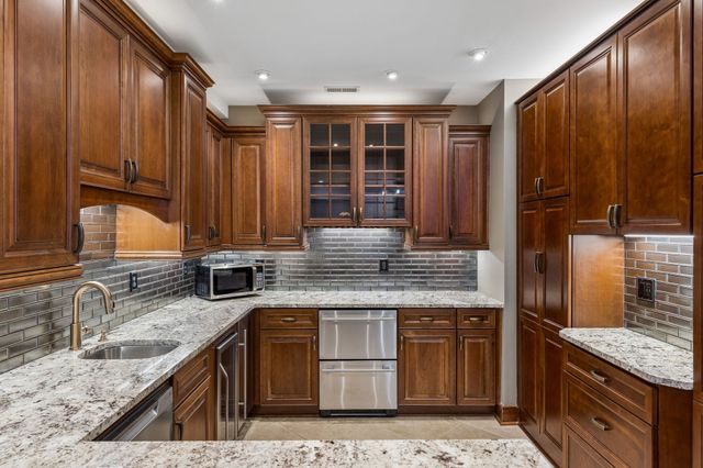 1769 Forsyth Park Dr, Brentwood, TN 37027