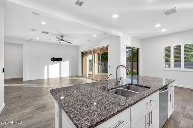 4922 S LEISURE Way, Gilbert, AZ 85298