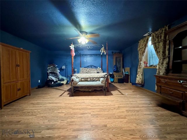 511 Garnier Ave, Livingston, MT 59047