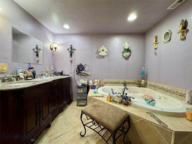 511 Garnier Ave, Livingston, MT 59047