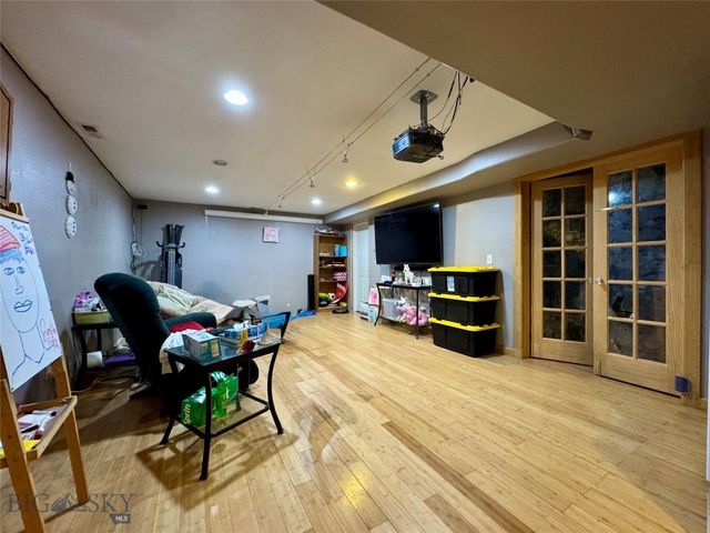 511 Garnier Ave, Livingston, MT 59047