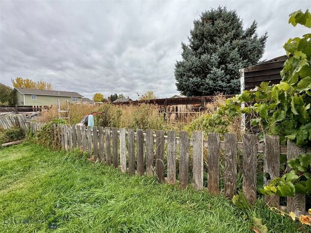 511 Garnier Ave, Livingston, MT 59047