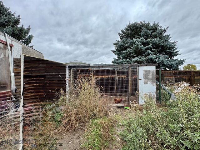 511 Garnier Ave, Livingston, MT 59047