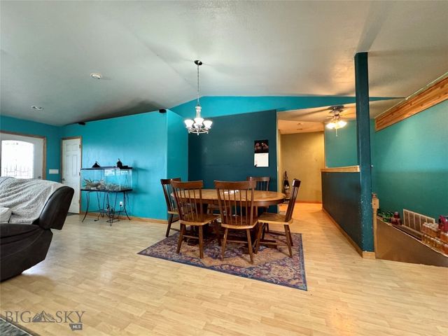 511 Garnier Ave, Livingston, MT 59047