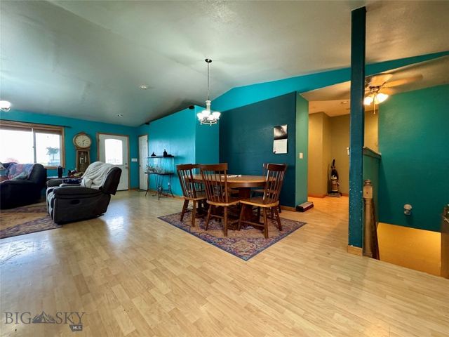 511 Garnier Ave, Livingston, MT 59047