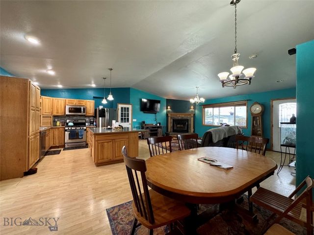 511 Garnier Ave, Livingston, MT 59047