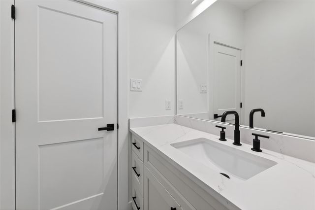 953 Highland Light Lane, Houston, TX 77091