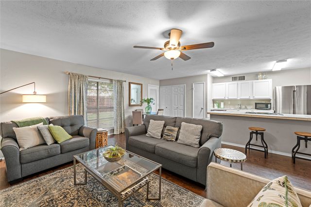5016 Griffin, The Colony, TX 75056