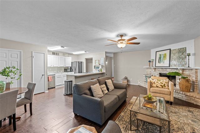 5016 Griffin, The Colony, TX 75056