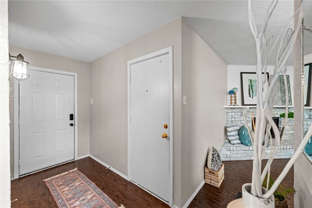 5016 Griffin, The Colony, TX 75056