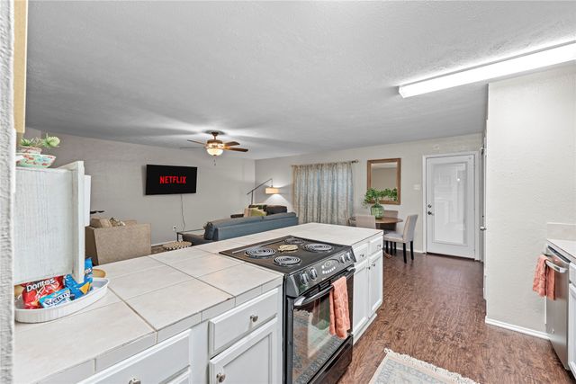 5016 Griffin, The Colony, TX 75056
