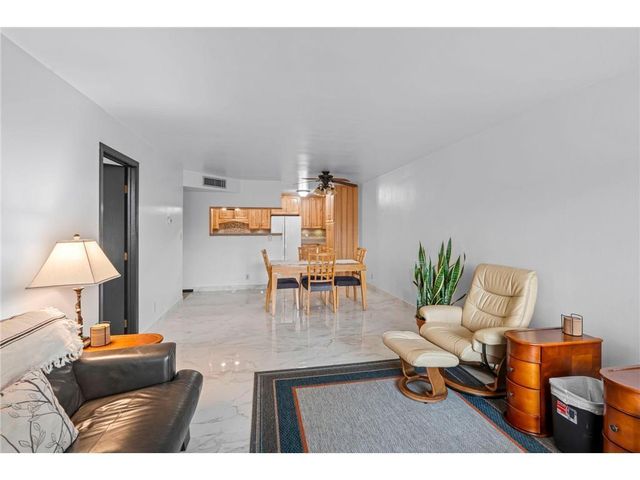 311 Pleasant Avenue 301, Saint Paul, MN 55102