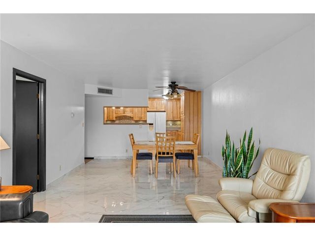 311 Pleasant Avenue 301, Saint Paul, MN 55102