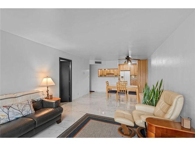 311 Pleasant Avenue 301, Saint Paul, MN 55102