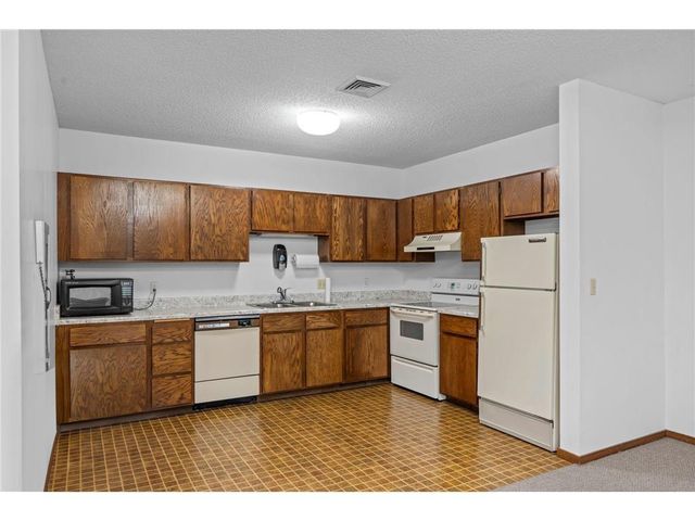 311 Pleasant Avenue 301, Saint Paul, MN 55102