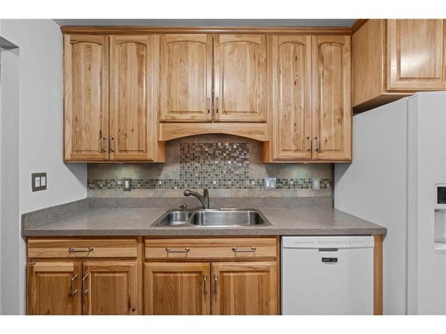 311 Pleasant Avenue 301, Saint Paul, MN 55102