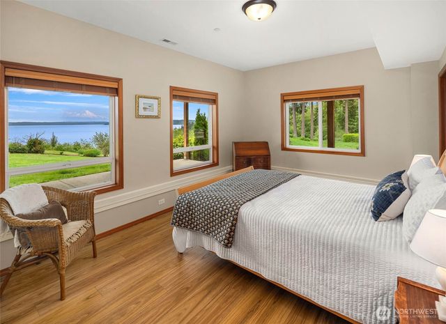 16532 87th Avenue SW, Vashon, WA 98070