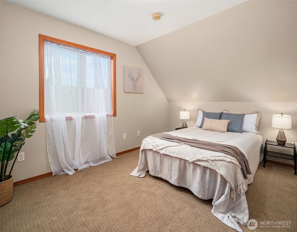 16532 87th Avenue SW, Vashon, WA 98070
