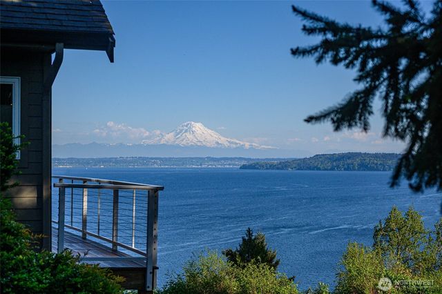 16532 87th Avenue SW, Vashon, WA 98070