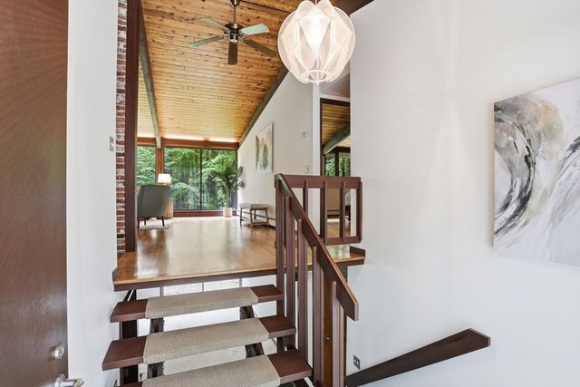 39 Long Ridge Road, Carlisle, MA 01741