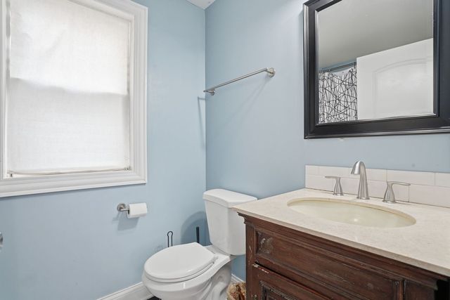 2923 N New England Avenue, Chicago, IL 60634