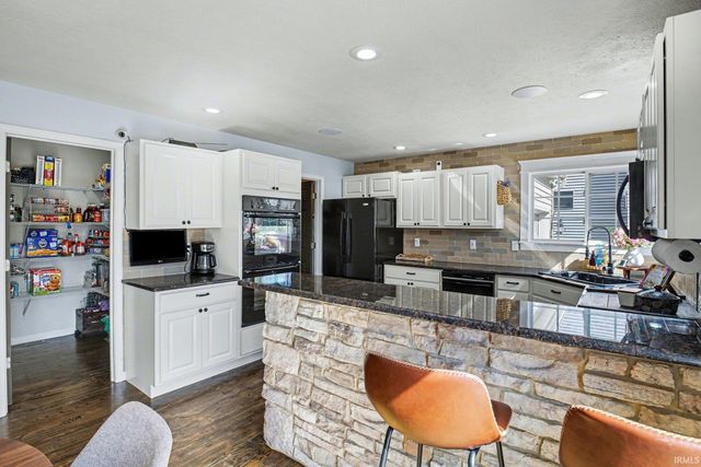 54732 Sacramento Meadows Drive, Osceola, IN 46561