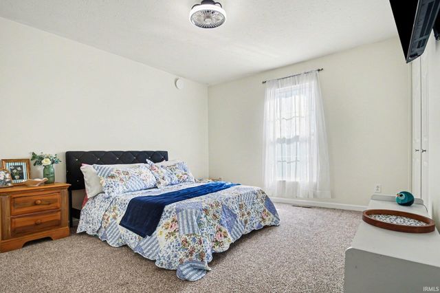54732 Sacramento Meadows Drive, Osceola, IN 46561