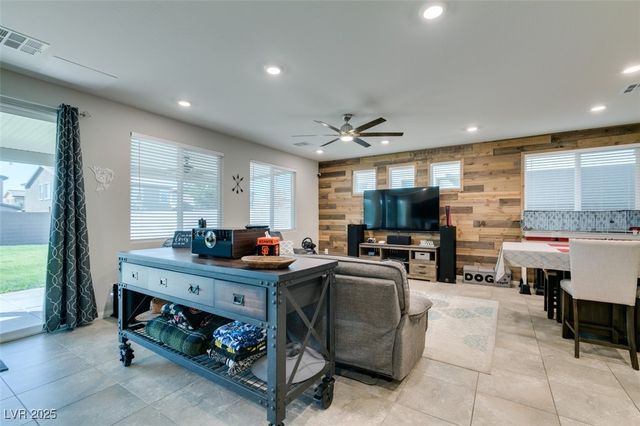 4323 Creekside Cavern Avenue, North Las Vegas, NV 89084