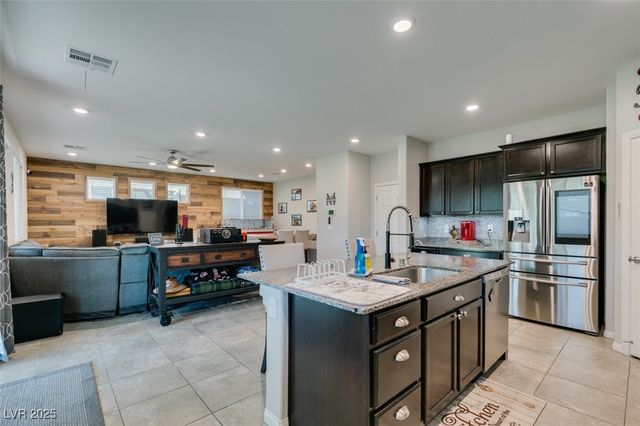 4323 Creekside Cavern Avenue, North Las Vegas, NV 89084