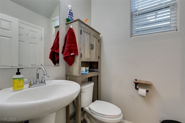 4323 Creekside Cavern Avenue, North Las Vegas, NV 89084