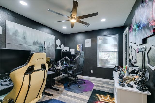 4323 Creekside Cavern Avenue, North Las Vegas, NV 89084