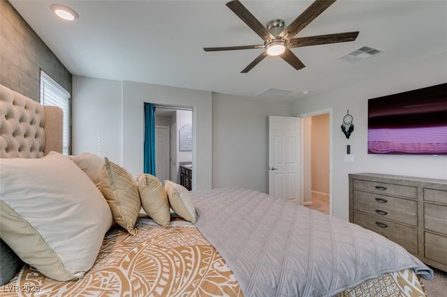 4323 Creekside Cavern Avenue, North Las Vegas, NV 89084