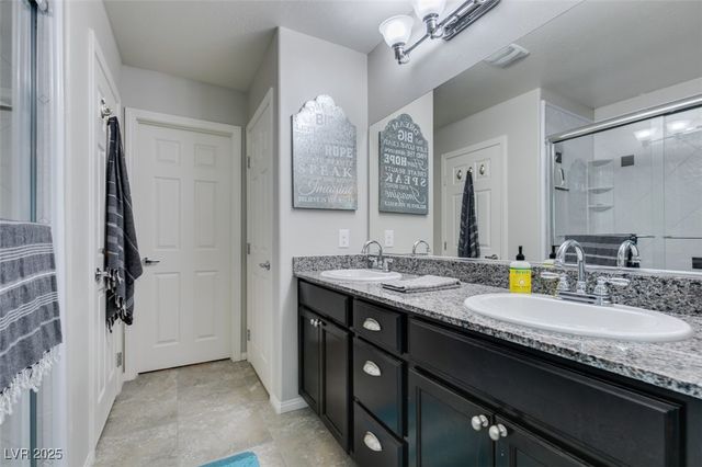 4323 Creekside Cavern Avenue, North Las Vegas, NV 89084