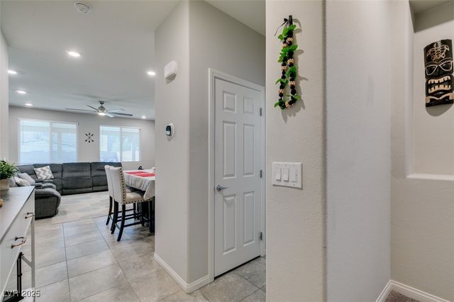 4323 Creekside Cavern Avenue, North Las Vegas, NV 89084