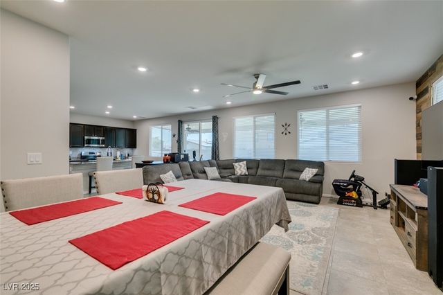 4323 Creekside Cavern Avenue, North Las Vegas, NV 89084