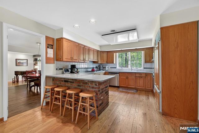 17 Appert Terrace, Mahwah, NJ 07430