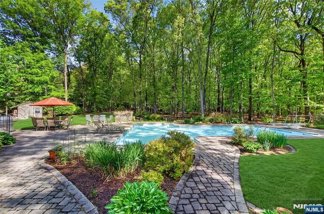 17 Appert Terrace, Mahwah, NJ 07430