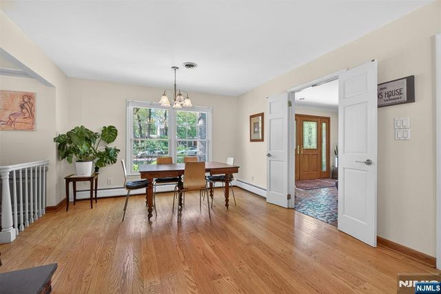 17 Appert Terrace, Mahwah, NJ 07430