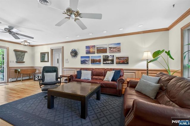 17 Appert Terrace, Mahwah, NJ 07430