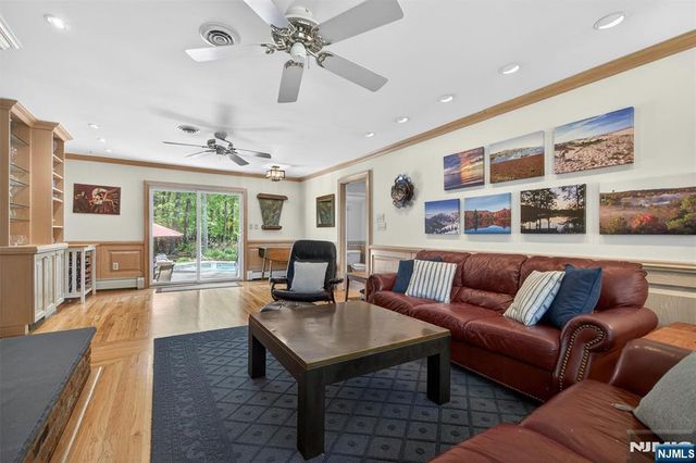 17 Appert Terrace, Mahwah, NJ 07430
