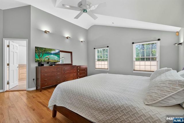 17 Appert Terrace, Mahwah, NJ 07430
