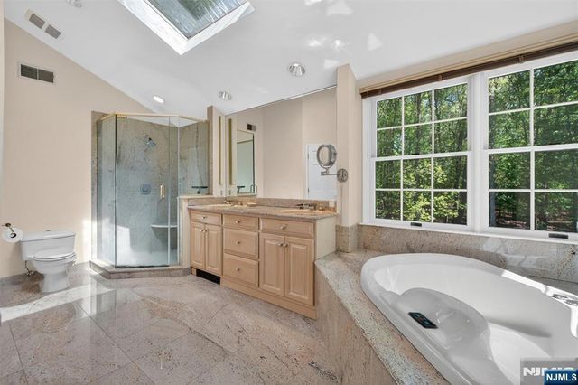 17 Appert Terrace, Mahwah, NJ 07430