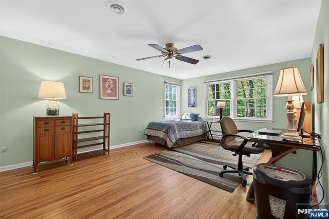17 Appert Terrace, Mahwah, NJ 07430