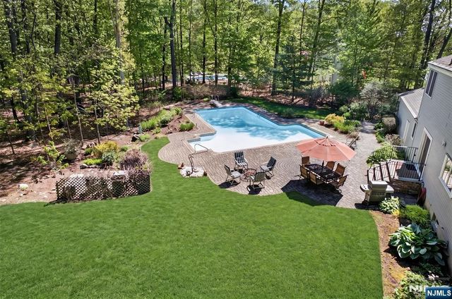 17 Appert Terrace, Mahwah, NJ 07430