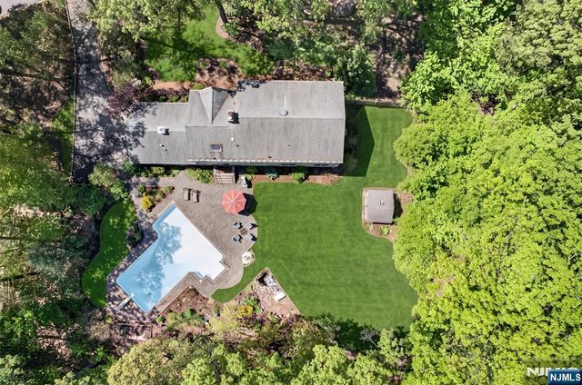 17 Appert Terrace, Mahwah, NJ 07430