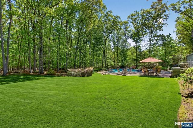 17 Appert Terrace, Mahwah, NJ 07430