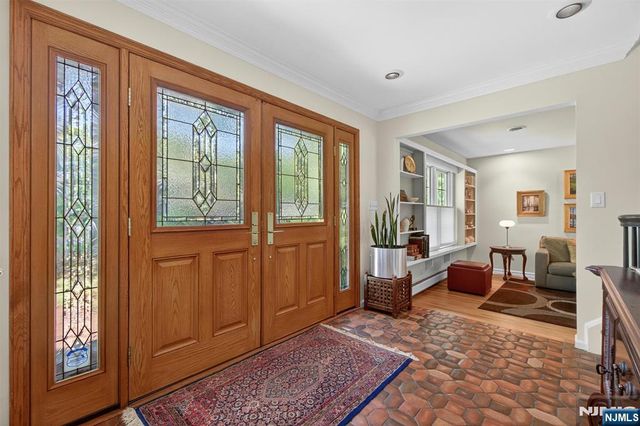 17 Appert Terrace, Mahwah, NJ 07430