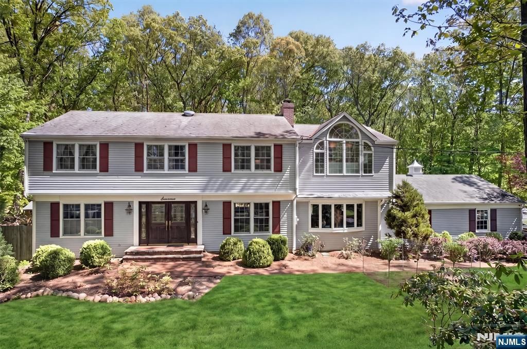 17 Appert Terrace, Mahwah, NJ 07430