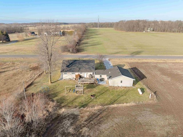 5514 State Road 8, Auburn, IN 46706
