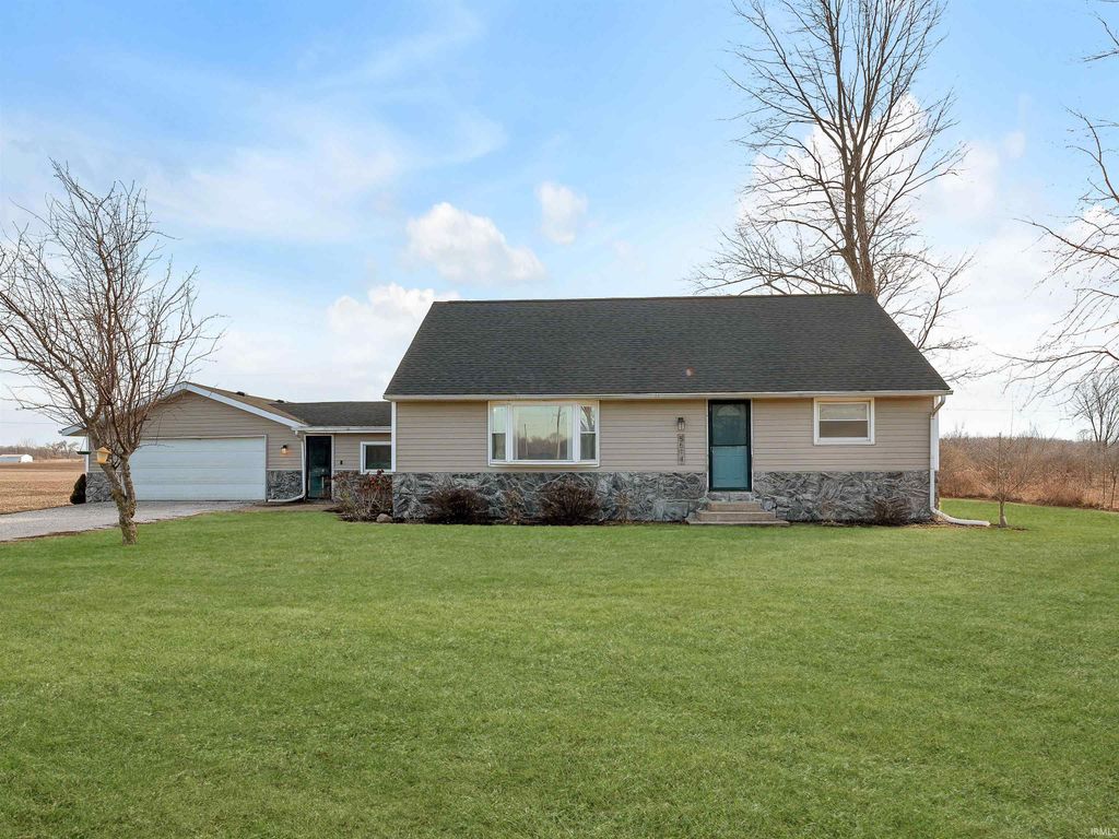 5514 State Road 8, Auburn, IN 46706